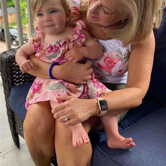 Meet your Posher, Deb - Picture 4 of 5